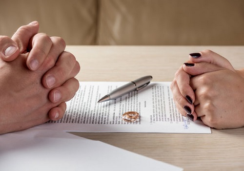 Hướng dẫn cách làm đơn ly hôn để có được sự chấp thuận của tòa án